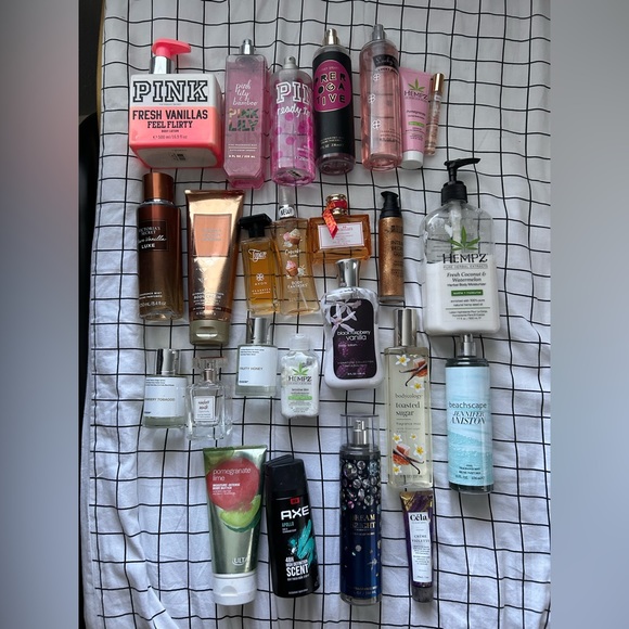Bundle of perfumes and lotions - Picture 2 of 6